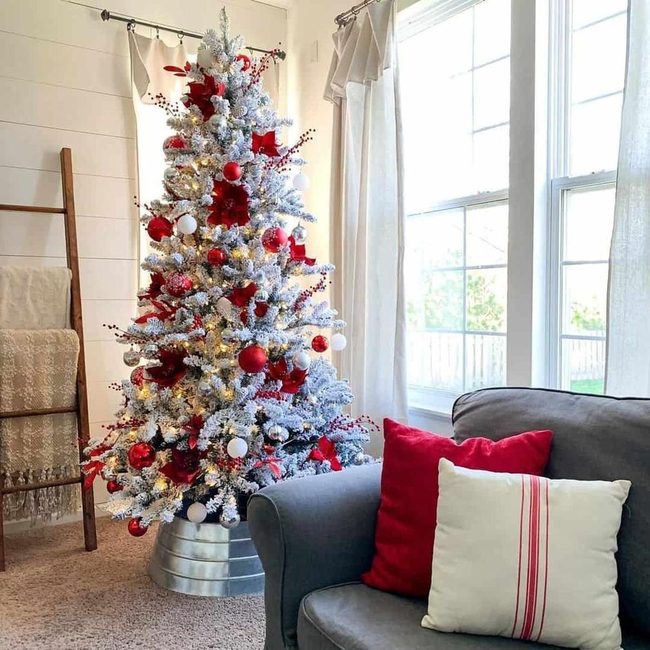 Red And White Flocked Christmas Tree