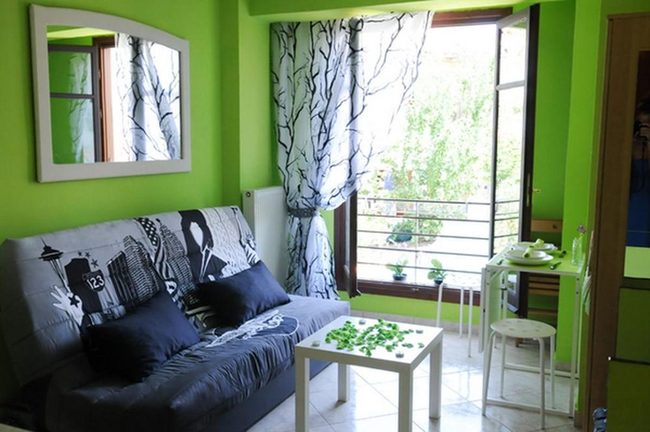 Lush Green Walls Fresh Living Space