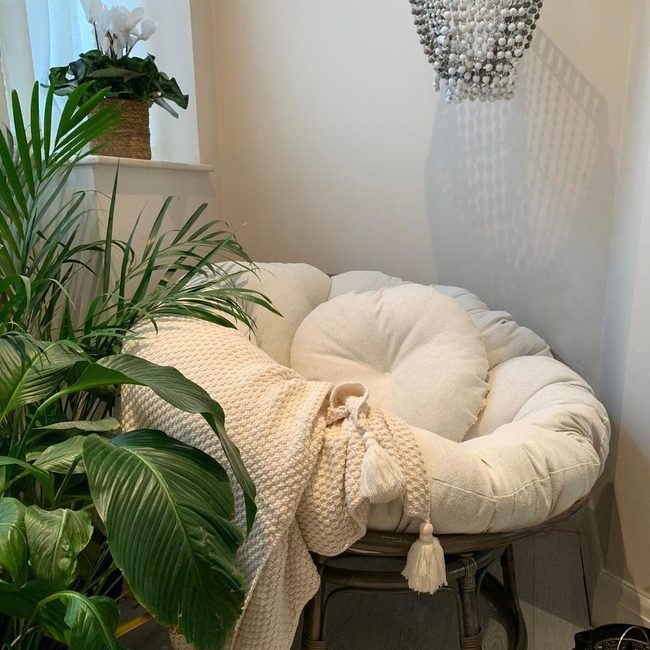 Rounded Rattan Comfort Hub