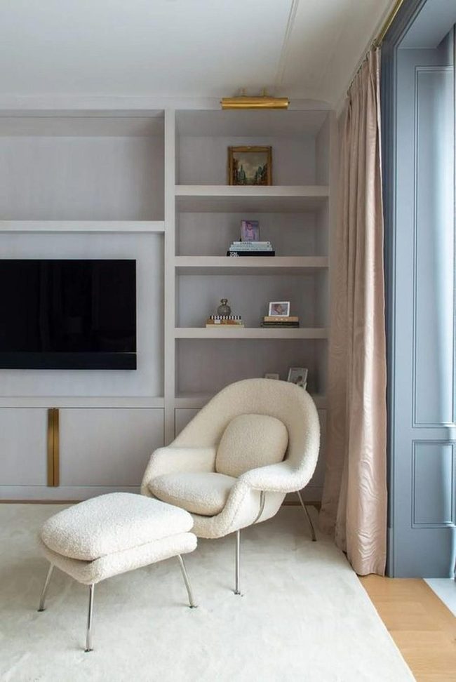 Cream Reading Corner With Metal Legs