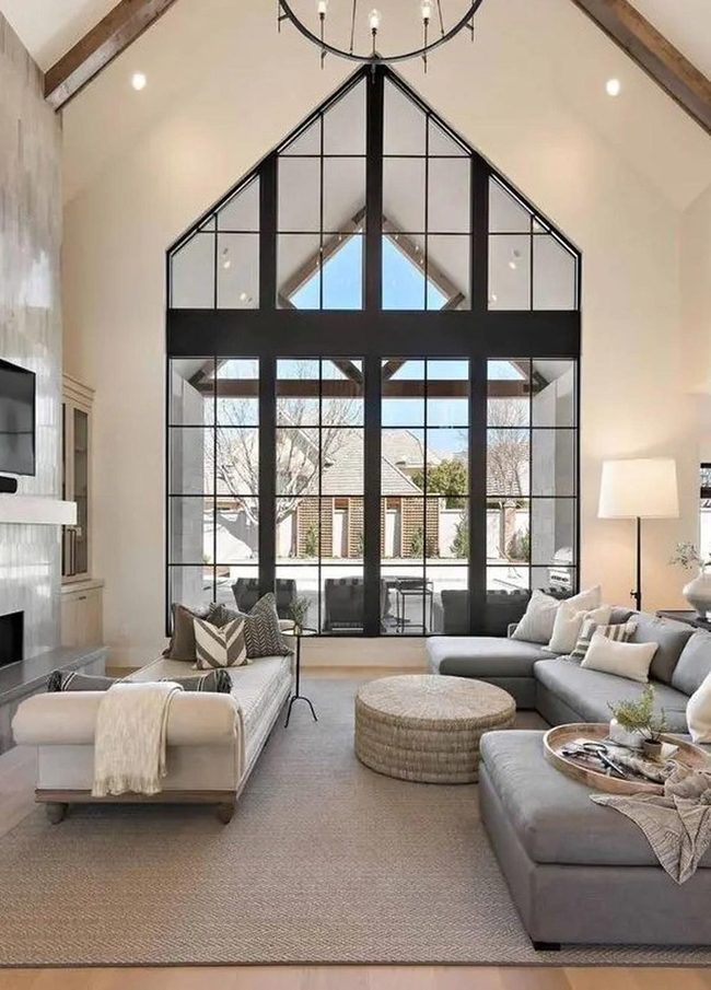 Wooden Beams, Light-Filled Living
