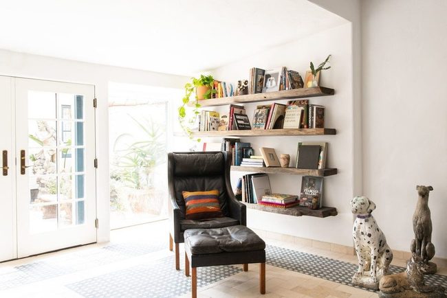 Vertical Space Solutions With Floating Shelves