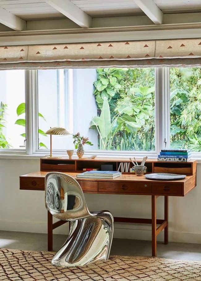 Green Plants Brighten Minimal Workspace