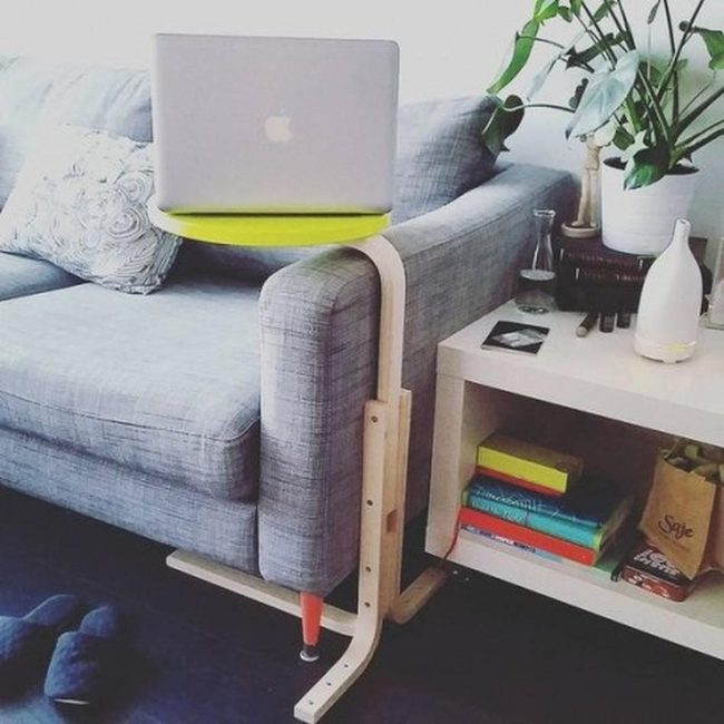 Grey Sofa, Yellow Workspace Blend