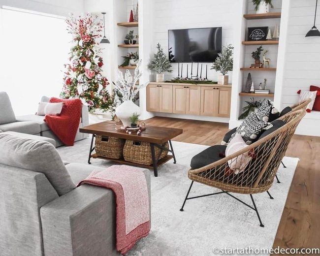 White Shiplap Wooden Farmhouse Living