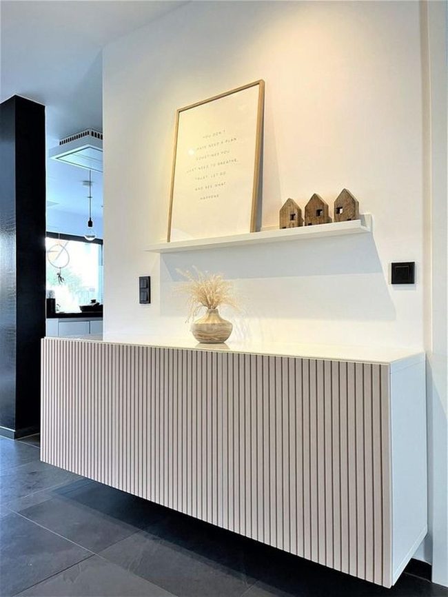 White Walls, Dark Floors, Light Breathing