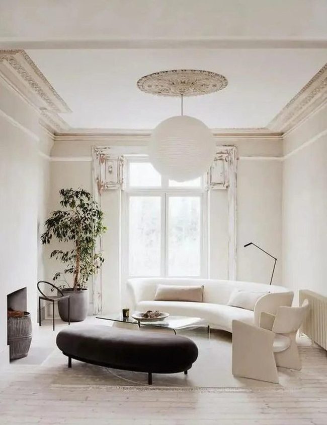 Curved White Sofa, Green Warmth