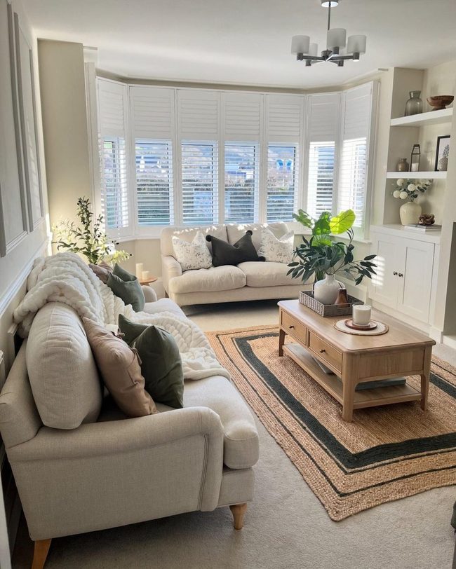 Patterned Layers Over Neutral Base