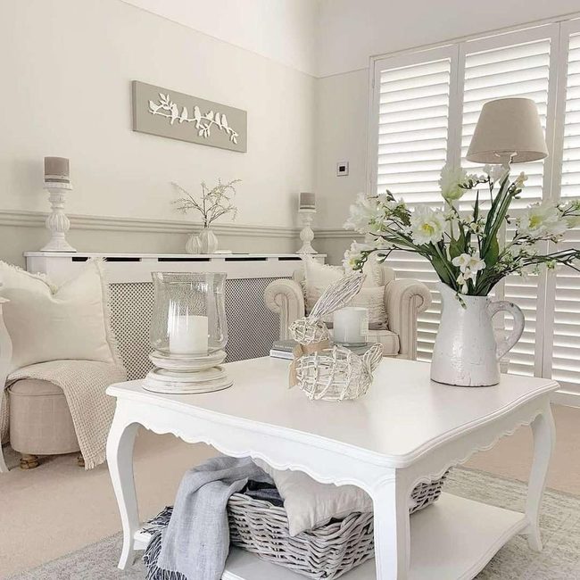 Sunlit Spaces, Square Table Centerpiece