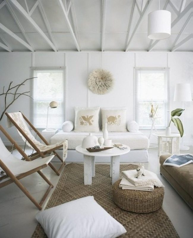 Feather Statement Above White Minimalism