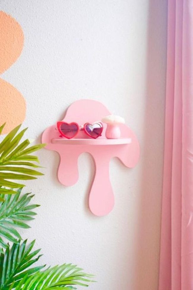 Pink Splash Shelf Personality