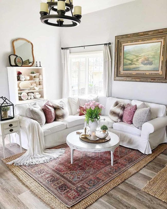 White Wood Table Red Rug Farmhouse