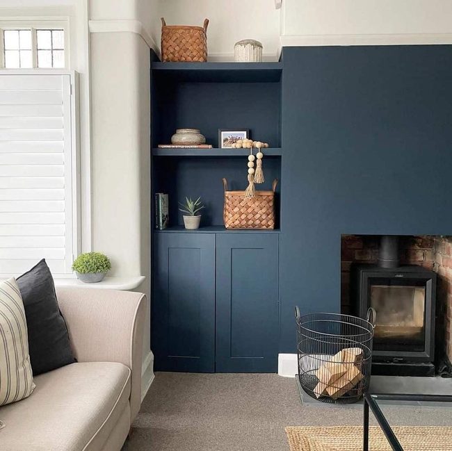 Deep Indigo Walls, Curated Calm