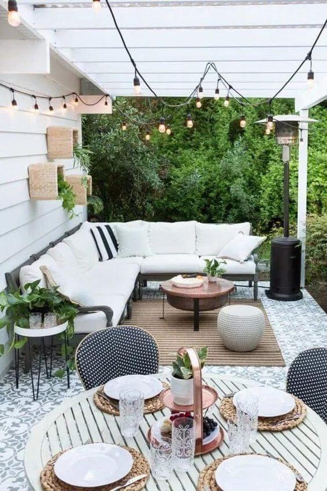 White Sectional Garden Lounge