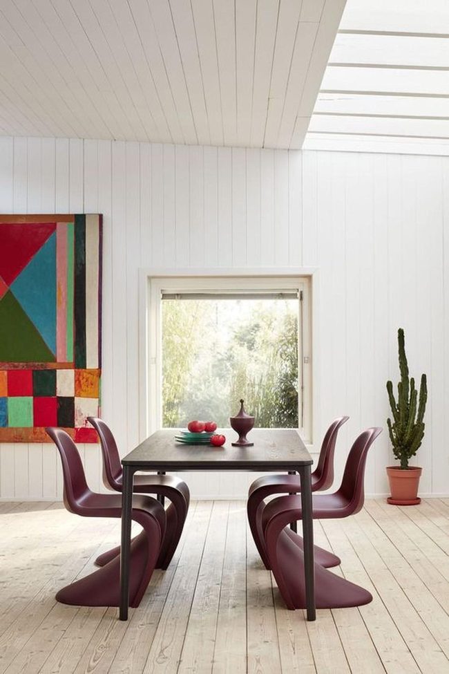 Black Table With Six Red Chairs