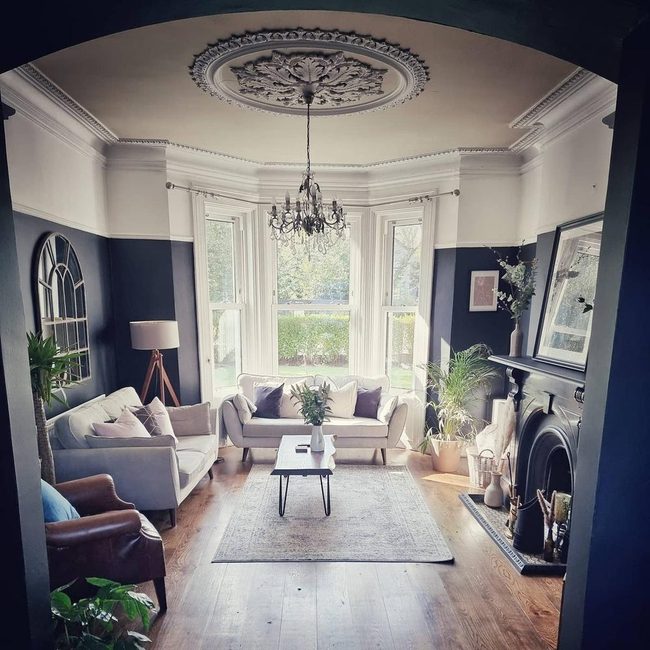 Dark Walls, Layered Comfort
