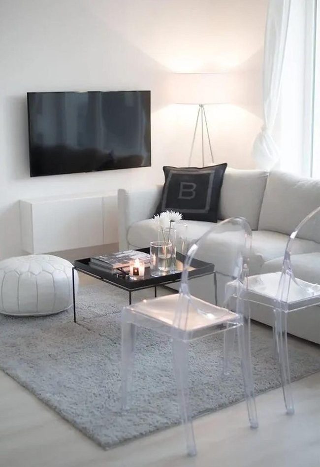 Light-Filled Minimalist Living Space
