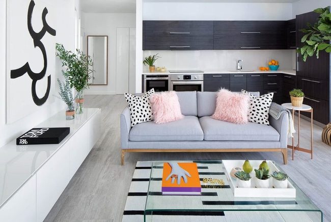 Mixed Materials Living Room Botanical Blend