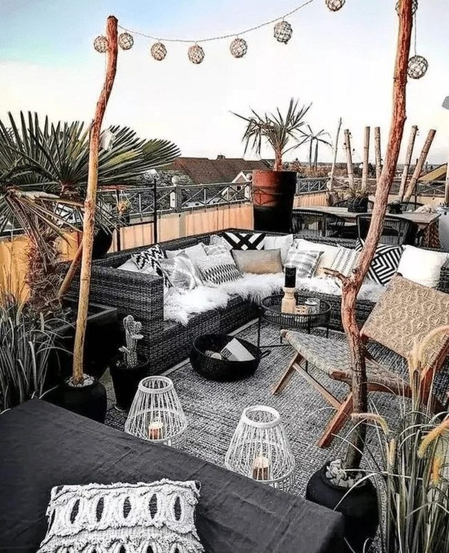 Green Woven Retreat With Natural Frames