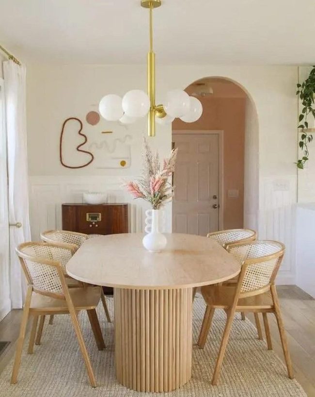 Light Wood Dining With Natural Connection