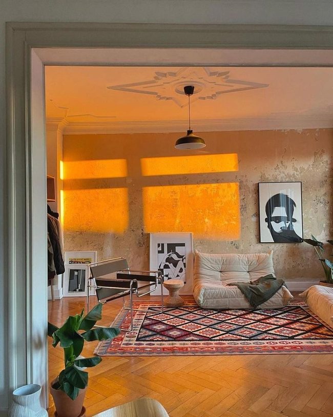 Raw Plaster Meets Modern Comfort