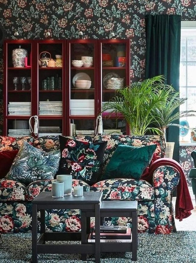 Botanical Florals Meet Living Green
