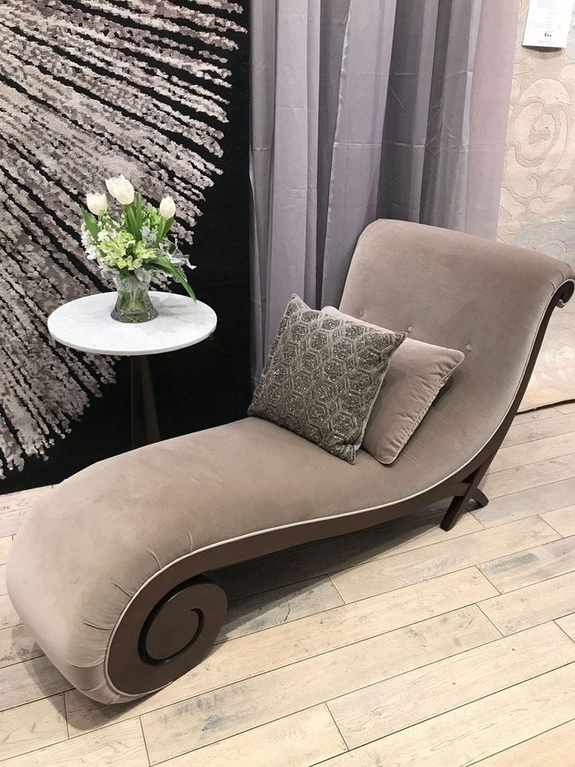 Taupe Curves Meet Modern Classic