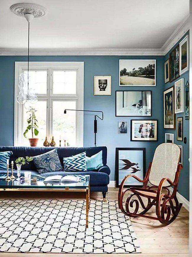 Blue Walls With Geometric Energy