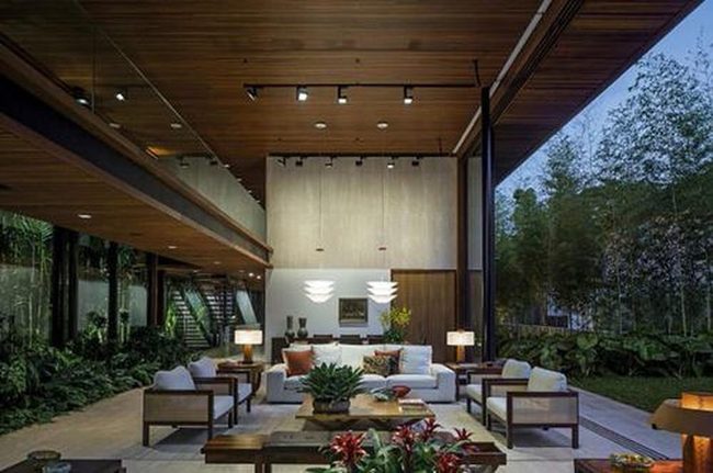 Glass Walls Frame Living Greenery