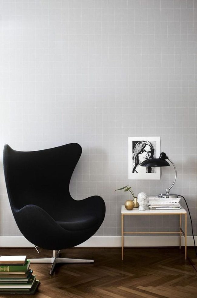 Polished Wood, Gray Walls, Black Curves