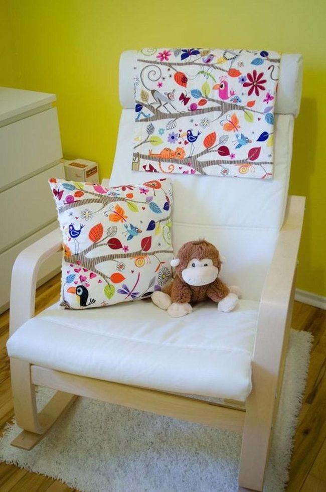 Sunny Yellow Room With Wooden Warmth