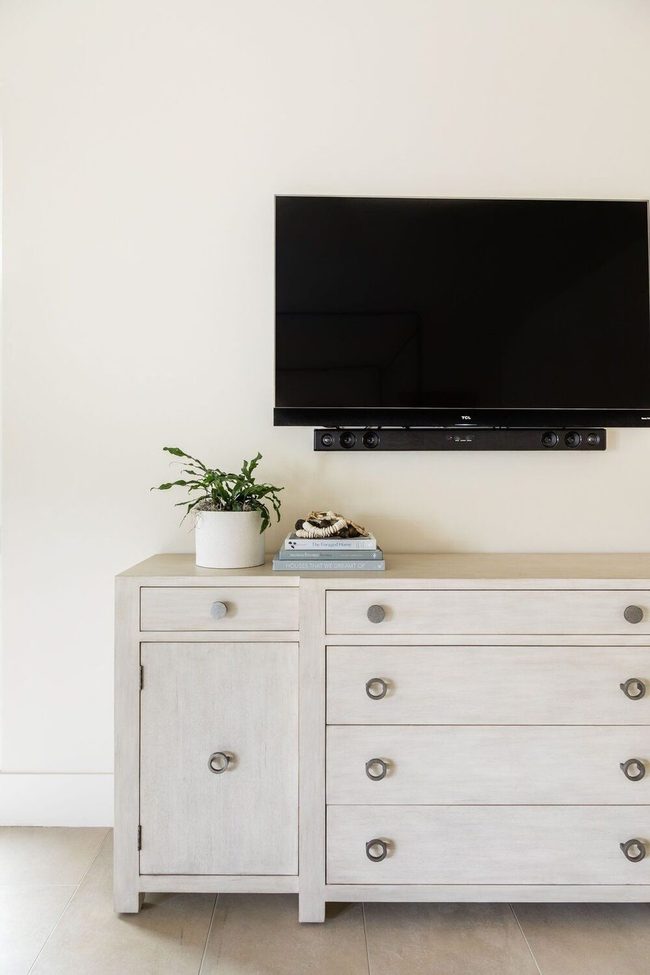 Hidden Storage Media Console