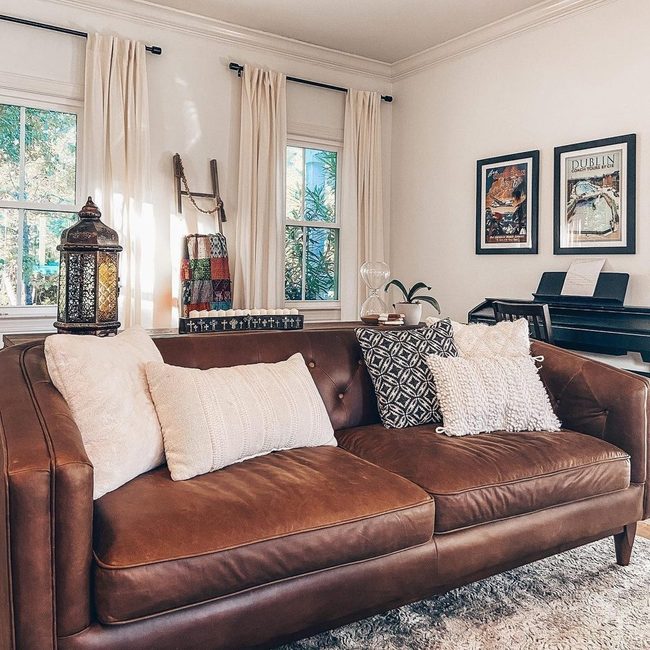 Deep Leather Comfort For Gatherings
