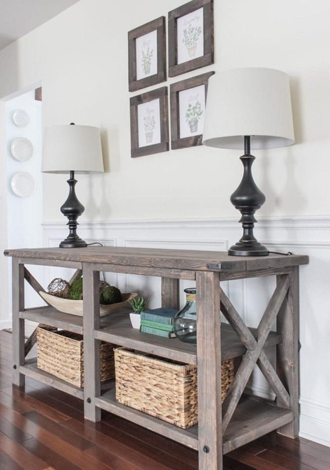 Natural Wood Symmetry Welcomes Home