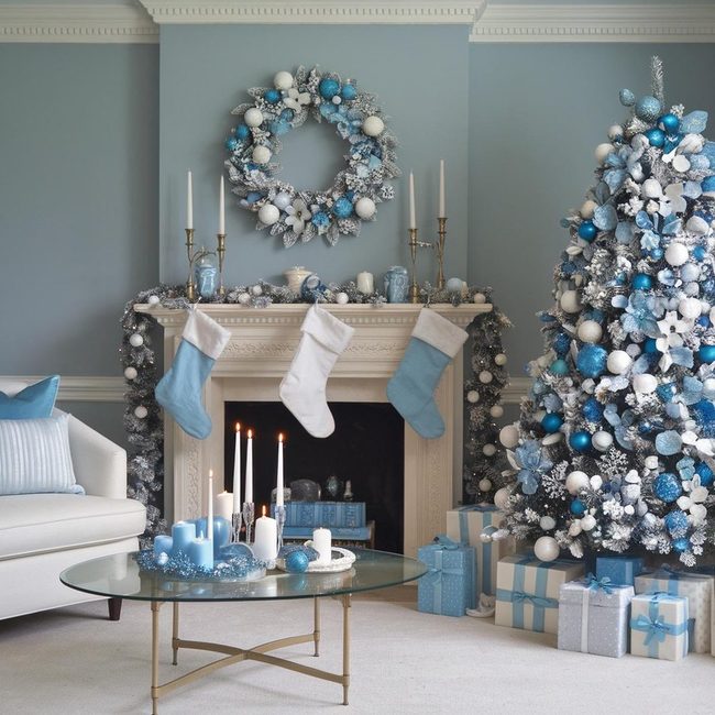 Cozy Blue White Christmas Living Rooms