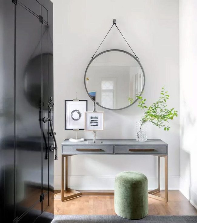 Mirror And Console Entryway Elegance