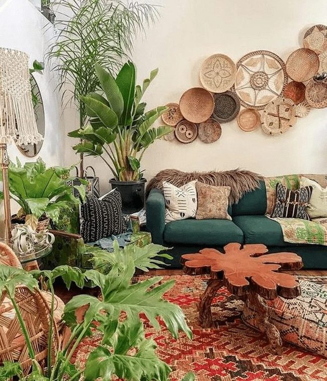 Green Plants Create Living Room Retreat