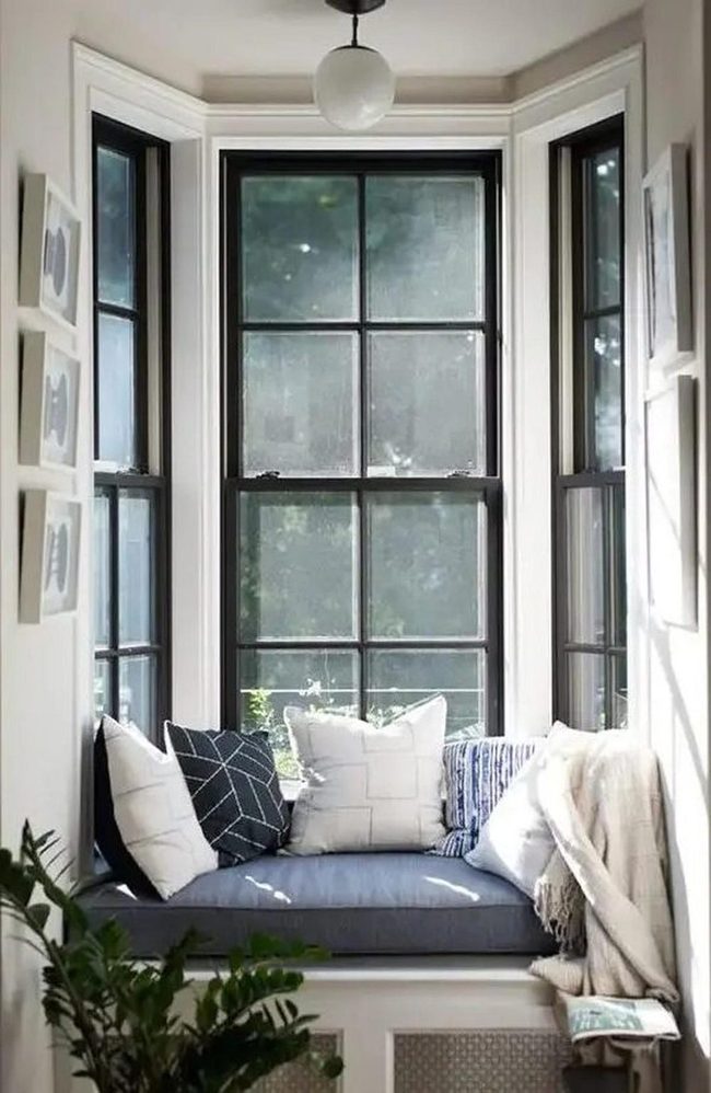 Deep Blue Window Seat Nook