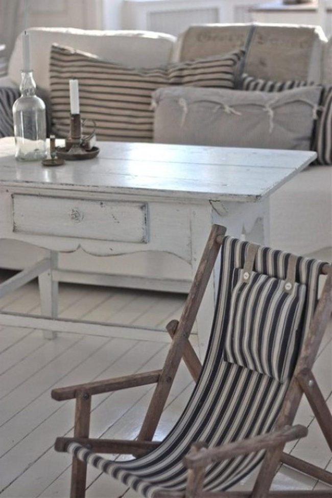 Sunlit White Space With Stripe Accents