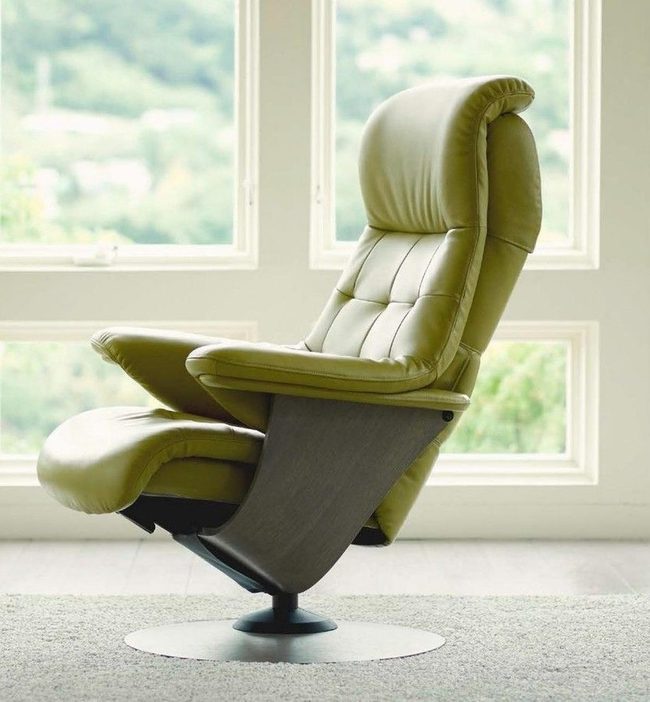 Plush Ergonomic Recliner Comfort