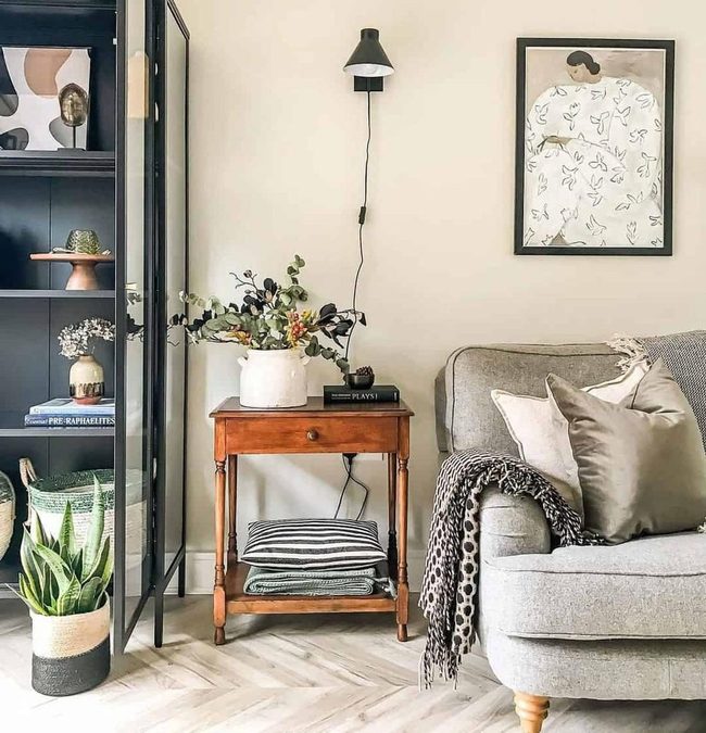 Carved Wood Legs, Timeless Seating
