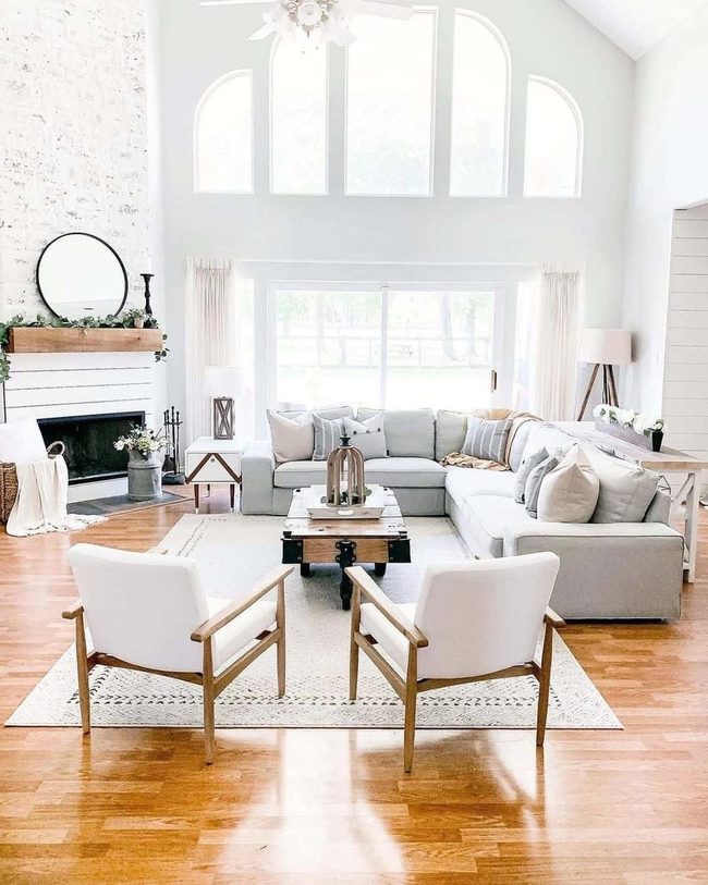 White Chairs With Natural Wood Warmth