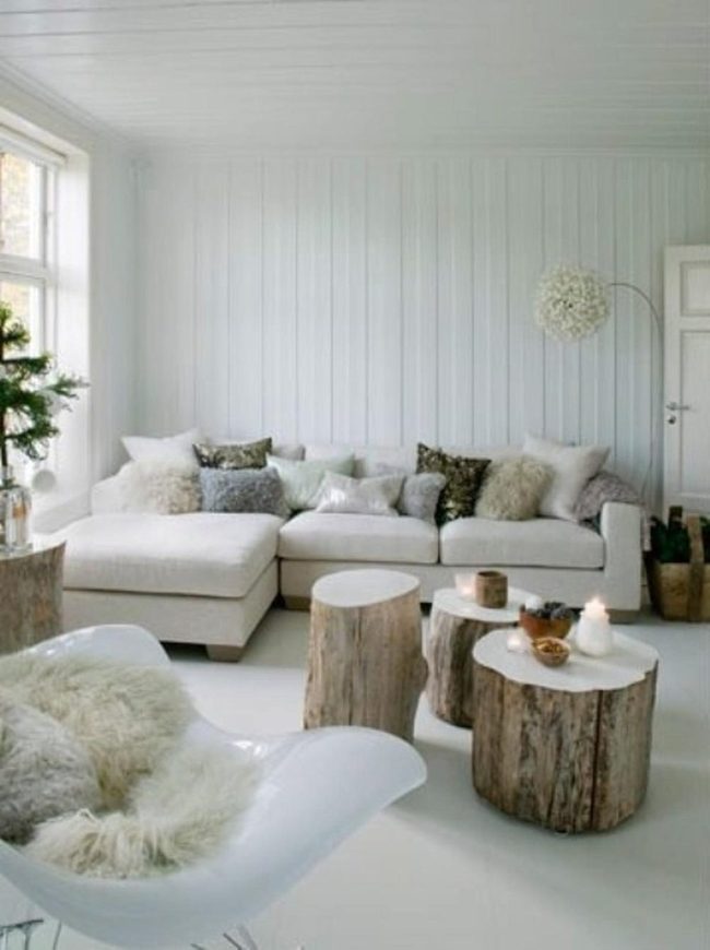 Sunlit White Rooms With Natural Wood
