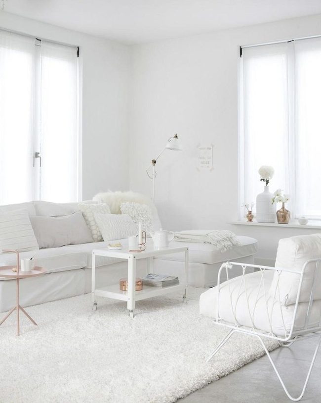 Sunlit White Living Room Elegance