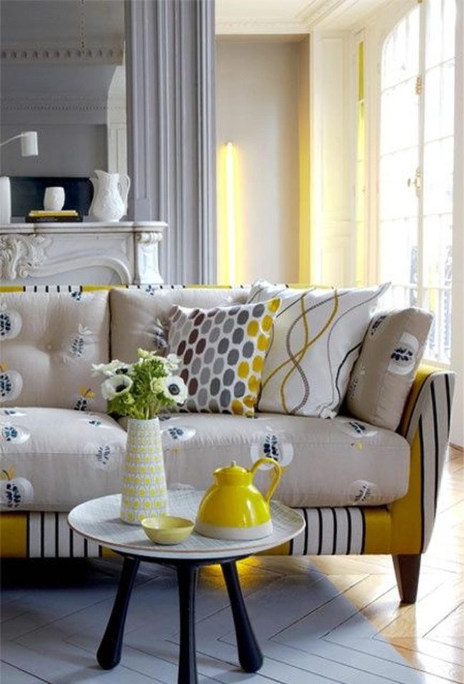 Yellow Stripes Meet Classic Molding