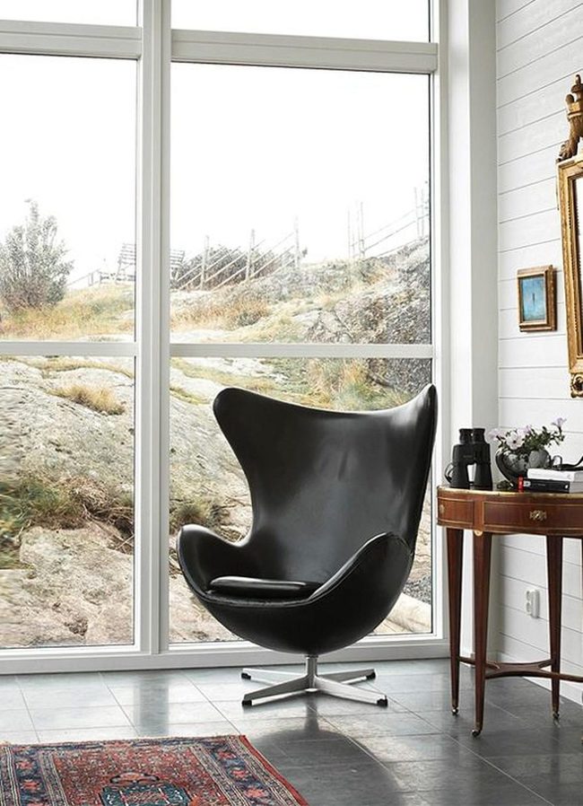 Black Chair Reading Nook