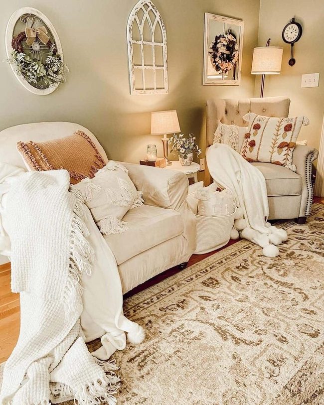 Golden Farmhouse Lamp Focal Point
