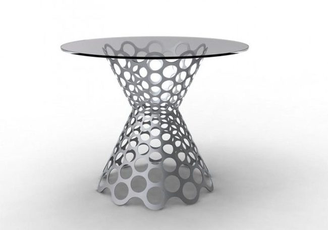 Metal Mesh Hourglass Table