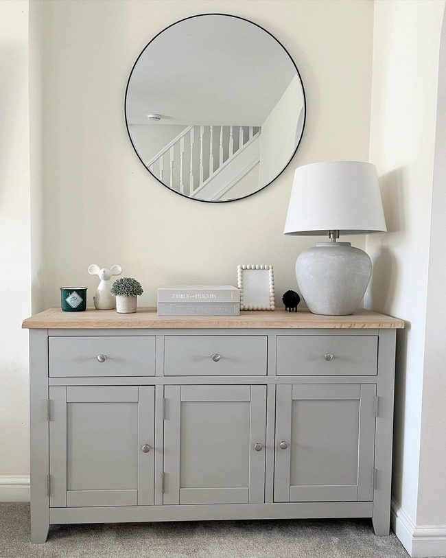 Uncluttered Surfaces, Personal Expression