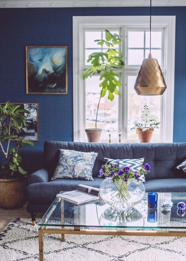 Blue Walls With Dark Gray Anchors